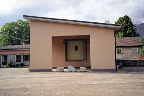 Drei Steine, 2002